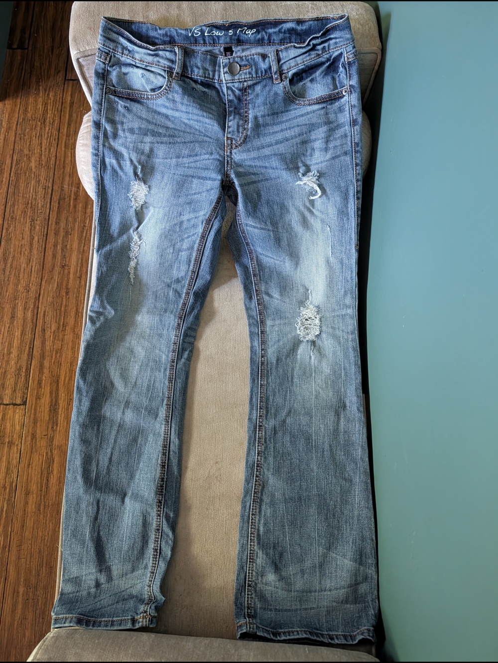 Victoria's Secret Low 5 Flap Blue Distressed Bootcut Jeans Sz 8 Reg